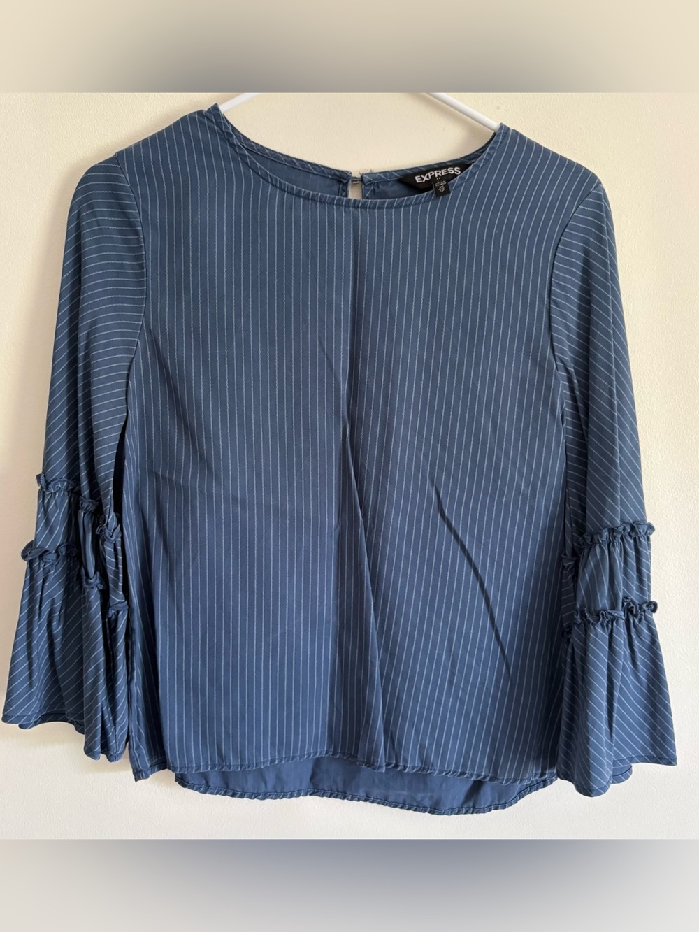 Express XS Top Navy Blue Pinstripe 3/4 Bell Sleeve Relaxed Fit Blouse